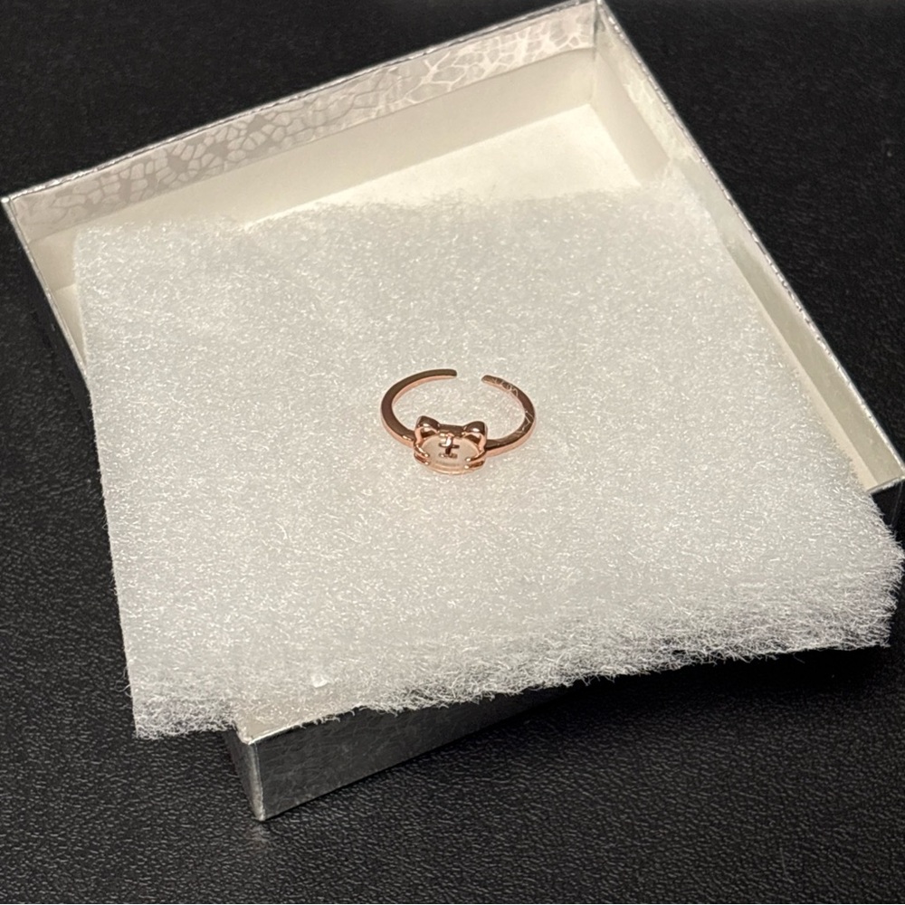 Elegant Rose Gold Cat Ring, Size 6